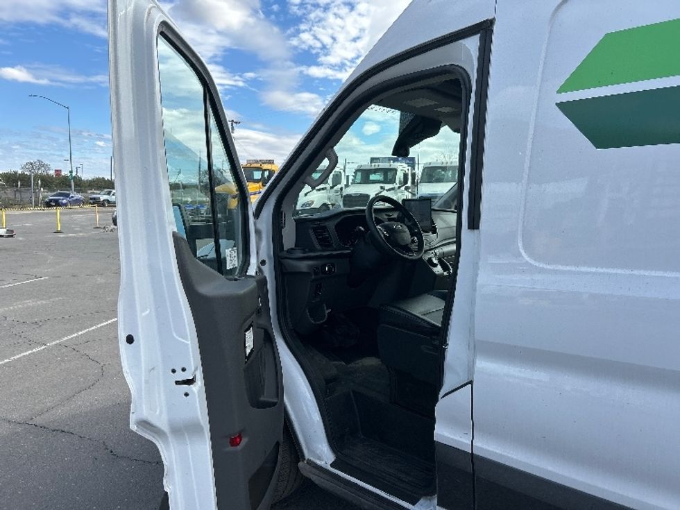 Cargo Van (Panel Van)-Alternative Fuel Trucks & Tractors-Ford-2022-TRAN350E-Fresno-CA-12,718\n\t\tmiles-$ 40,000 - Image 13
