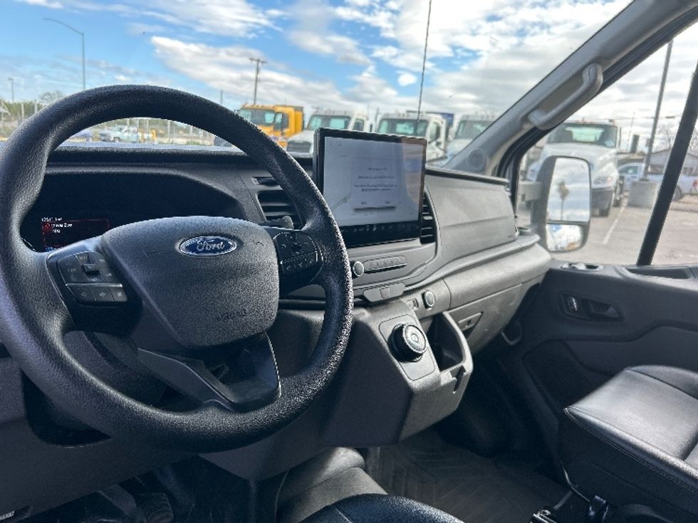 Cargo Van (Panel Van)-Alternative Fuel Trucks & Tractors-Ford-2022-TRAN350E-Fresno-CA-12,718\n\t\tmiles-$ 40,000 - Image 15