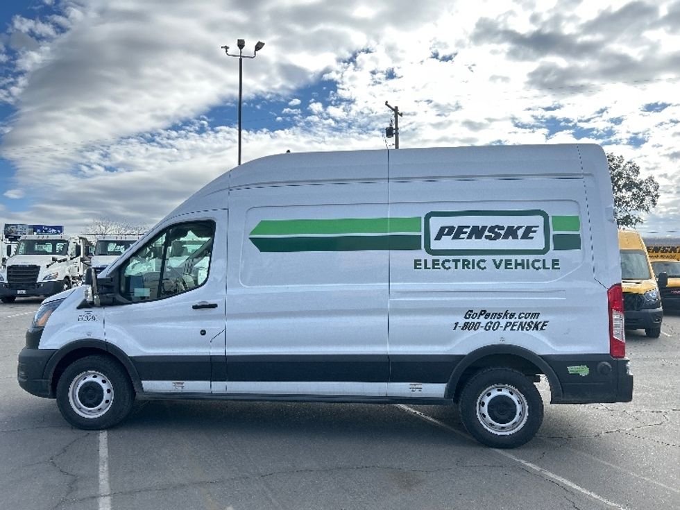Cargo Van (Panel Van)-Alternative Fuel Trucks & Tractors-Ford-2022-TRAN350E-Fresno-CA-12,718\n\t\tmiles-$ 40,000 - Image 4