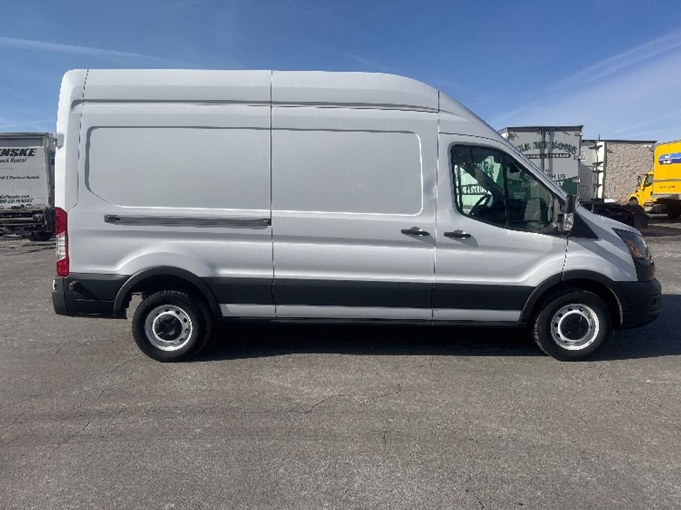 Cargo Van (Panel Van)-Alternative Fuel Trucks & Tractors-Ford-2022-TRAN350E-Gahanna-OH-7,356\n\t\tmiles-$ 40,000 - Image 14