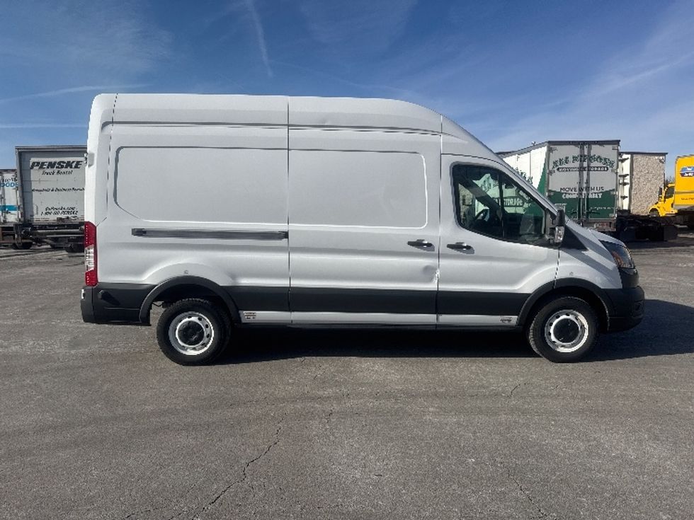 Cargo Van (Panel Van)-Alternative Fuel Trucks & Tractors-Ford-2022-TRAN350E-Gahanna-OH-8,892\n\t\tmiles-$ 39,750 - Image 14