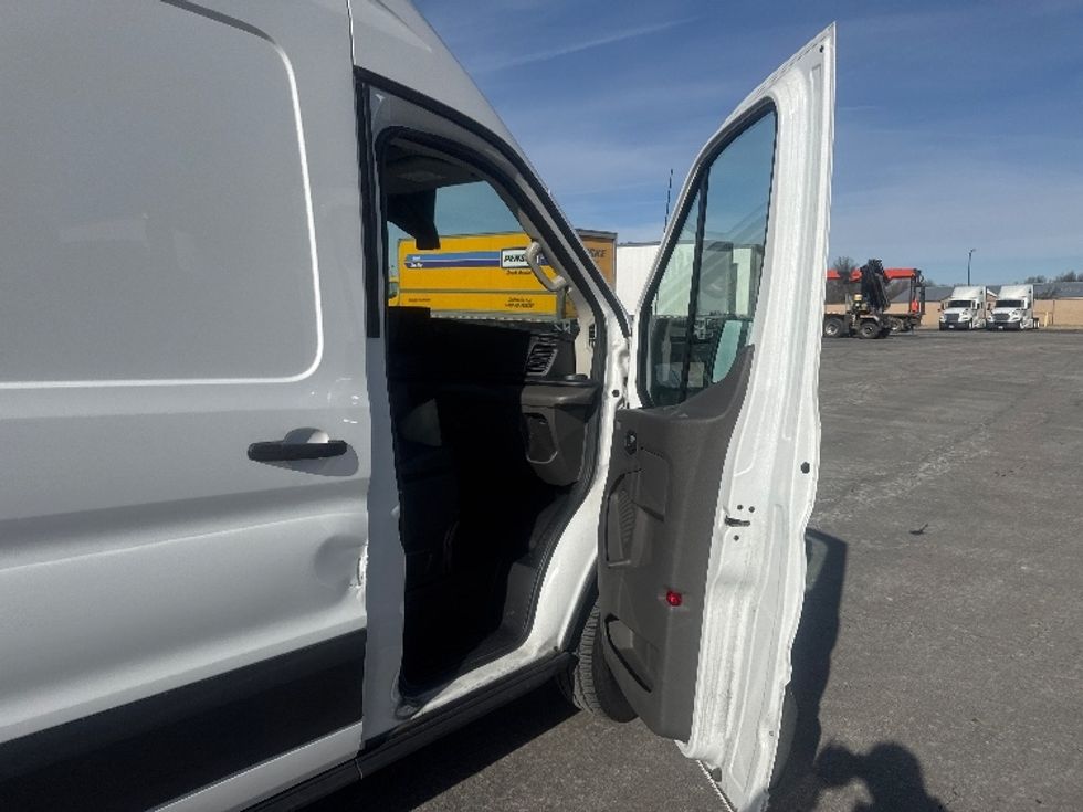 Cargo Van (Panel Van)-Alternative Fuel Trucks & Tractors-Ford-2022-TRAN350E-Gahanna-OH-8,892\n\t\tmiles-$ 39,750 - Image 19