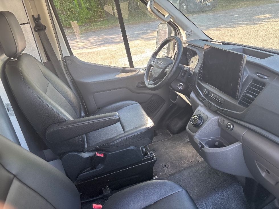Cargo Van (Panel Van)-Alternative Fuel Trucks & Tractors-Ford-2022-TRAN350E-Greer-SC-11,379\n\t\tmiles-$ 38,750 - Image 21