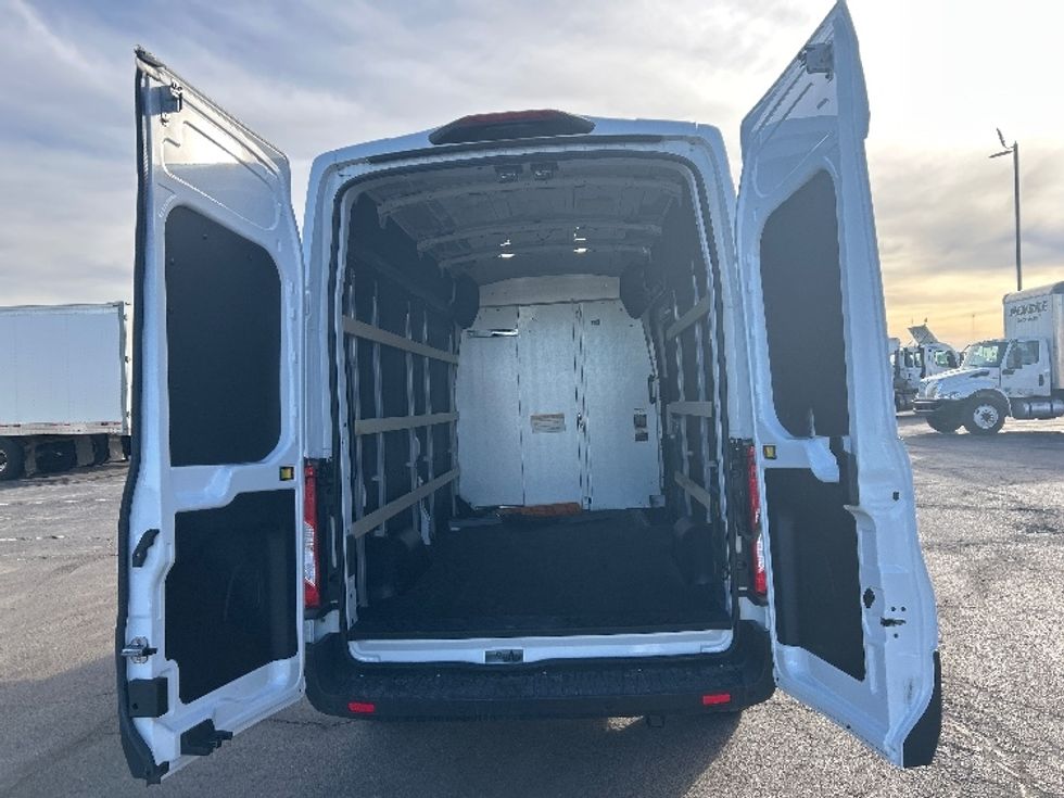 Cargo Van (Panel Van)-Alternative Fuel Trucks & Tractors-Ford-2022-TRAN350E-Kansas City-MO-1,344\n\t\tmiles-$ 42,500 - Image 7