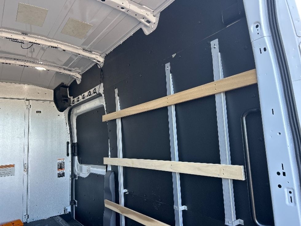 Cargo Van (Panel Van)-Alternative Fuel Trucks & Tractors-Ford-2022-TRAN350E-Kansas City-MO-1,344\n\t\tmiles-$ 42,500 - Image 9