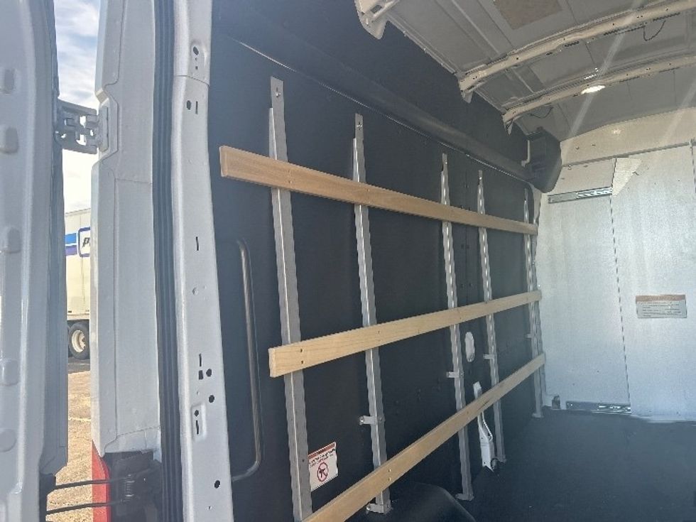 Cargo Van (Panel Van)-Alternative Fuel Trucks & Tractors-Ford-2022-TRAN350E-Kansas City-MO-2,103\n\t\tmiles-$ 42,500 - Image 8