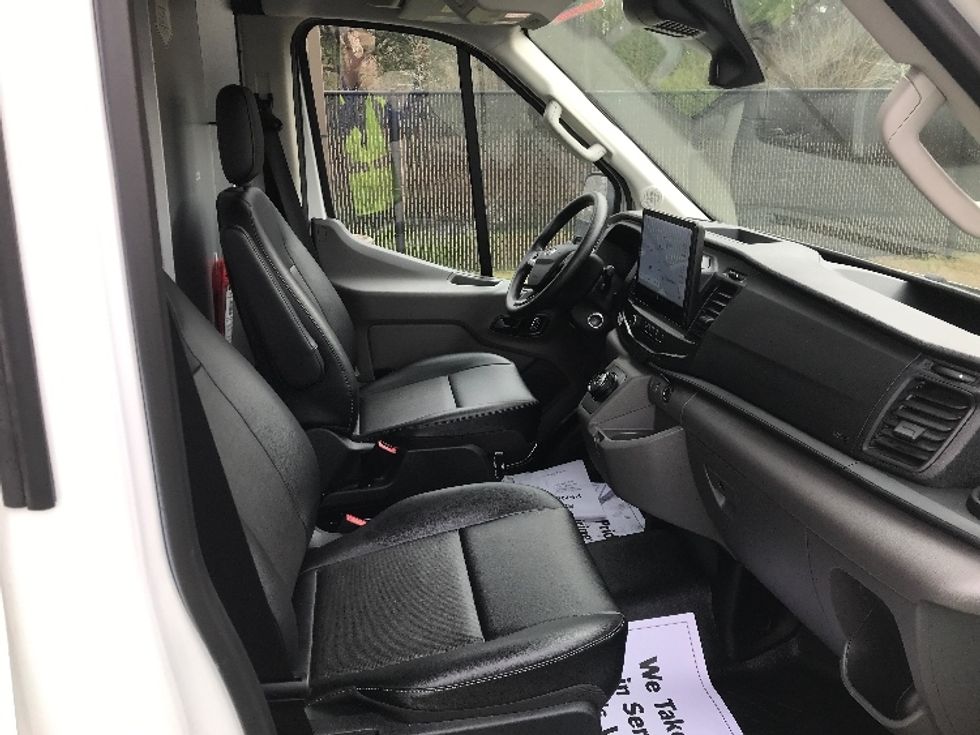 Cargo Van (Panel Van)-Alternative Fuel Trucks & Tractors-Ford-2022-TRAN350E-Ladson-SC-5,201\n\t\tmiles-$ 41,250 - Image 22