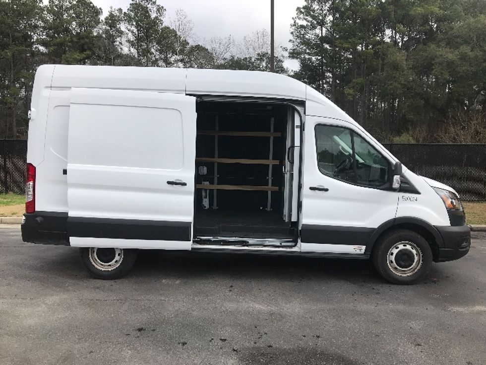 Cargo Van (Panel Van)-Alternative Fuel Trucks & Tractors-Ford-2022-TRAN350E-Ladson-SC-5,201\n\t\tmiles-$ 41,250 - Image 25
