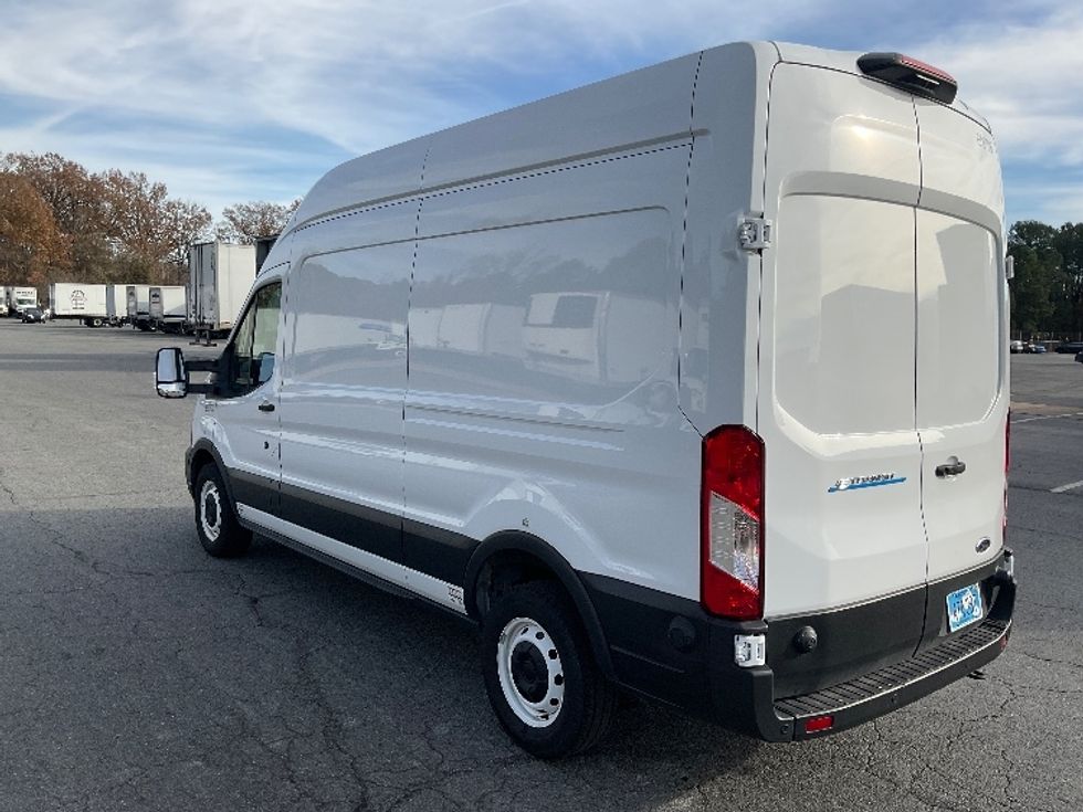 Cargo Van (Panel Van)-Alternative Fuel Trucks & Tractors-Ford-2022-TRAN350E-Little Rock-AR-5,064\n\t\tmiles-$ 40,250 - Image 5