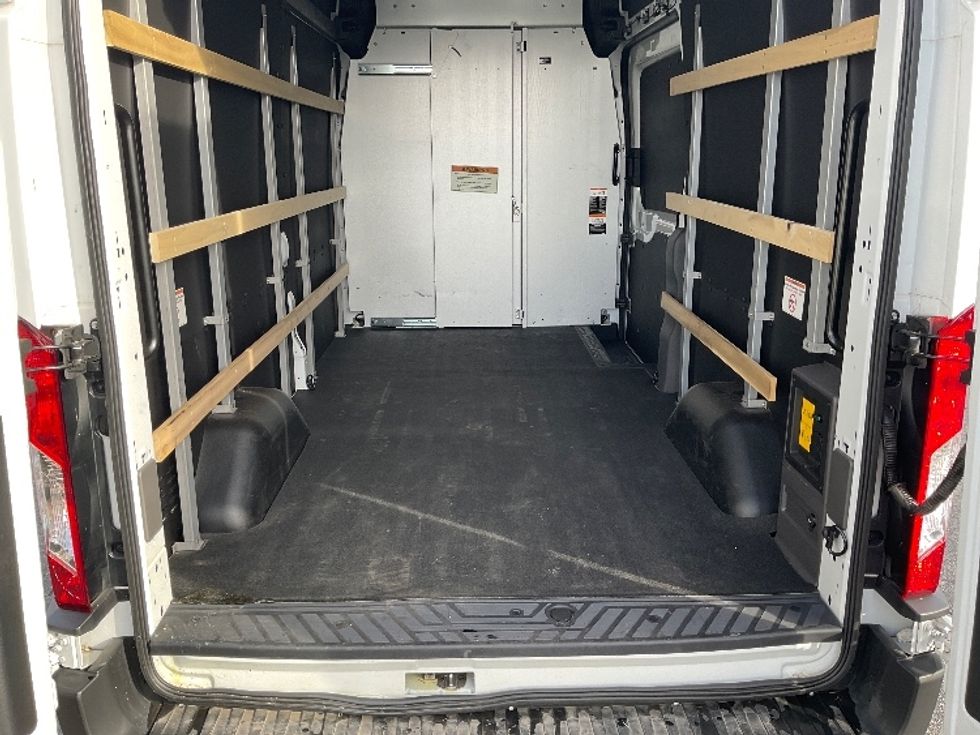 Cargo Van (Panel Van)-Alternative Fuel Trucks & Tractors-Ford-2022-TRAN350E-Little Rock-AR-5,064\n\t\tmiles-$ 40,250 - Image 8