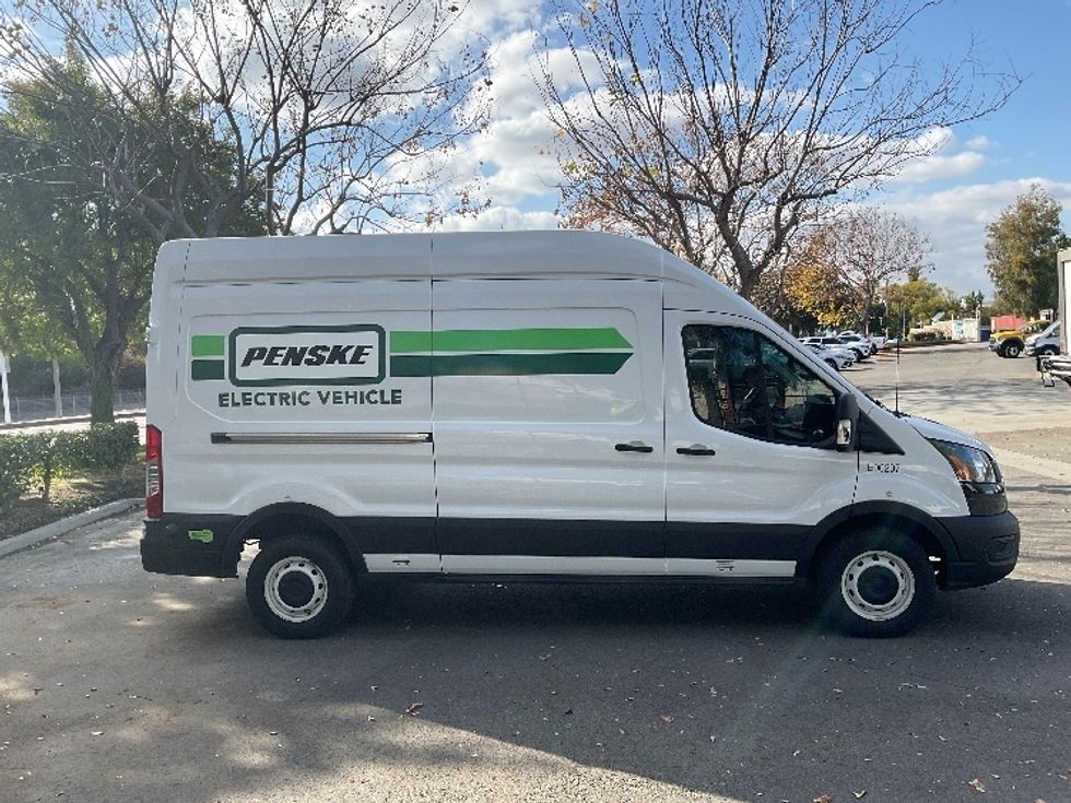 2022 Ford Transit photo 7
