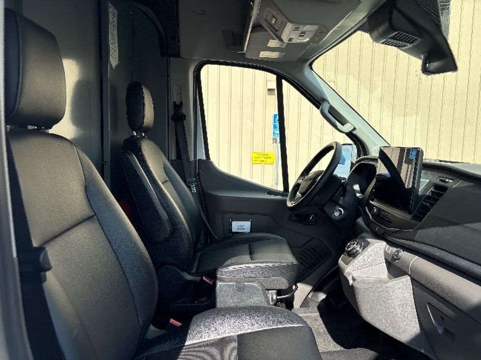 Cargo Van (Panel Van)-Alternative Fuel Trucks & Tractors-Ford-2022-TRAN350E-Montebello-CA-45,076\n\t\tmiles-$ 40,000 - Image 21