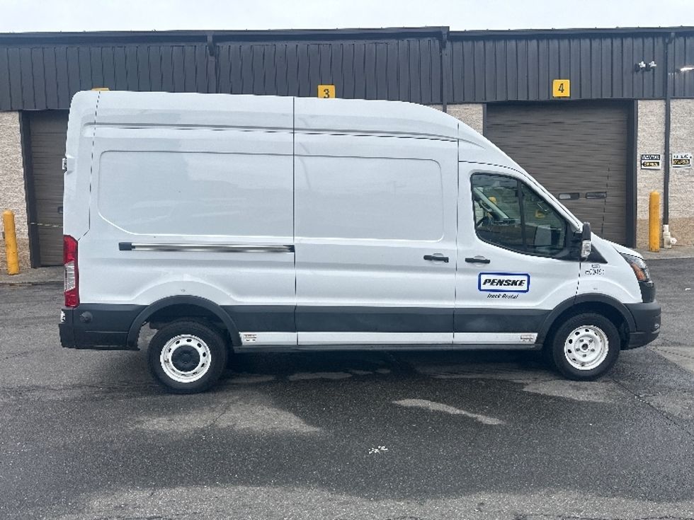 Cargo Van (Panel Van)-Alternative Fuel Trucks & Tractors-Ford-2022-TRAN350E-North Bergen-NJ-13,821\n\t\tmiles-$ 33,750 - Image 15