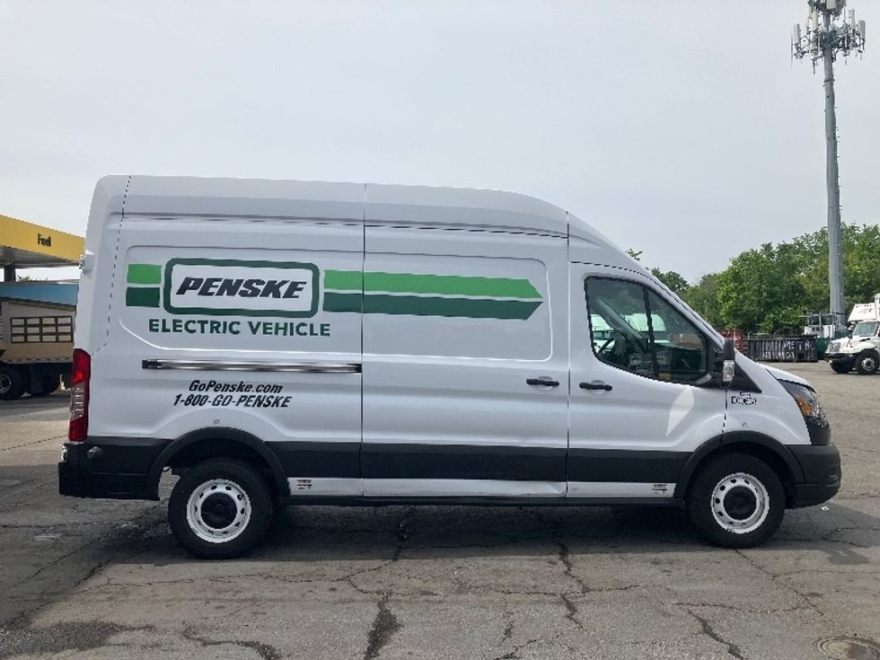 Cargo Van (Panel Van)-Alternative Fuel Trucks & Tractors-Ford-2022-TRAN350E-North Bergen-NJ-15,383\n\t\tmiles-$ 38,500 - Image 14