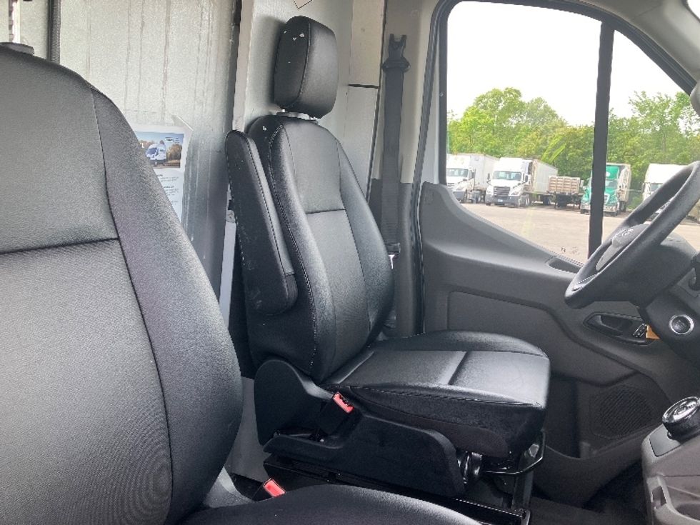 Cargo Van (Panel Van)-Alternative Fuel Trucks & Tractors-Ford-2022-TRAN350E-North Bergen-NJ-15,383\n\t\tmiles-$ 38,500 - Image 21