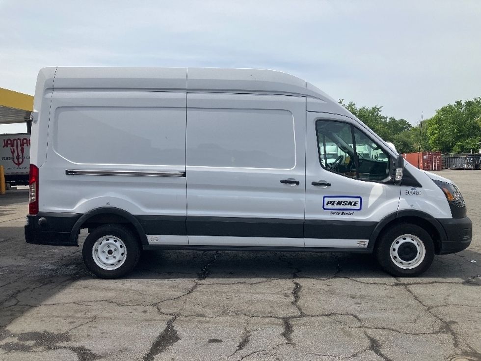 Cargo Van (Panel Van)-Alternative Fuel Trucks & Tractors-Ford-2022-TRAN350E-North Bergen-NJ-20,900\n\t\tmiles-$ 33,750 - Image 14