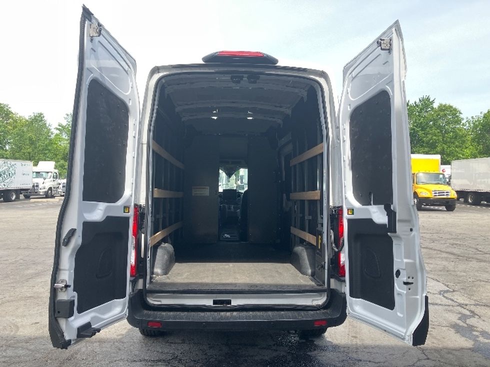 Cargo Van (Panel Van)-Alternative Fuel Trucks & Tractors-Ford-2022-TRAN350E-North Bergen-NJ-20,900\n\t\tmiles-$ 33,750 - Image 8