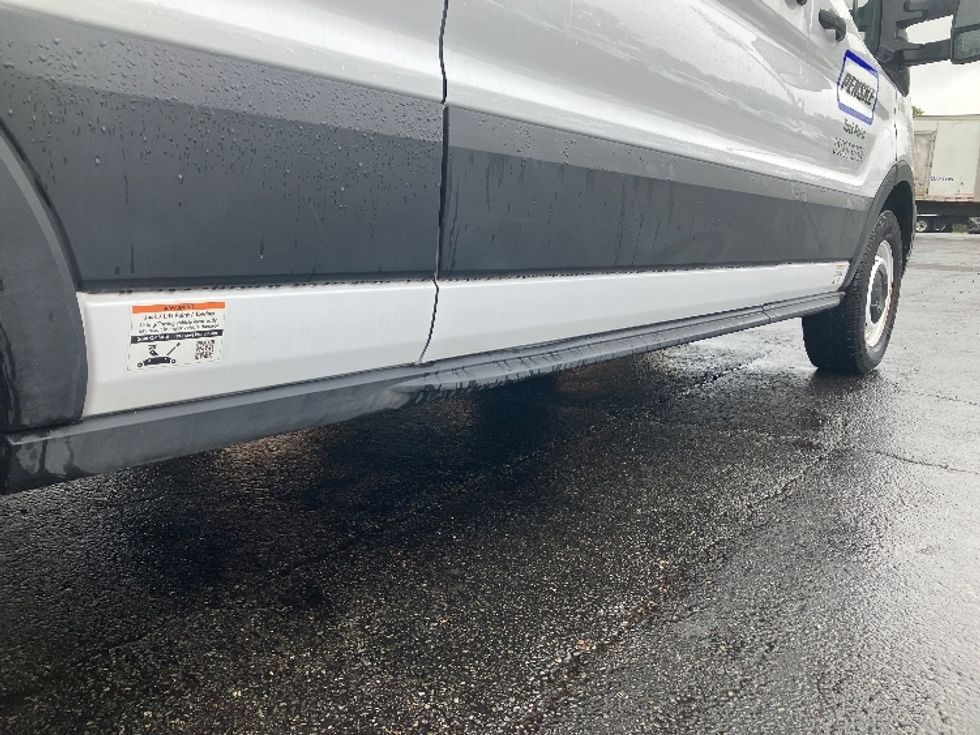 Cargo Van (Panel Van)-Alternative Fuel Trucks & Tractors-Ford-2022-TRAN350E-Parsippany-NJ-18,214\n\t\tmiles-$ 38,000 - Image 14