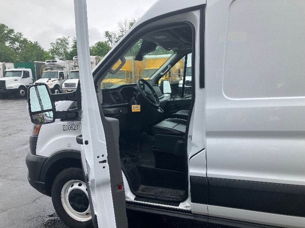 Cargo Van (Panel Van)-Alternative Fuel Trucks & Tractors-Ford-2022-TRAN350E-Parsippany-NJ-18,214\n\t\tmiles-$ 38,000 - Image 16
