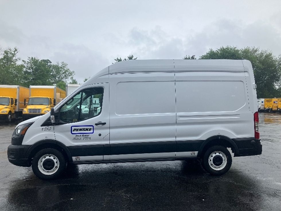 Cargo Van (Panel Van)-Alternative Fuel Trucks & Tractors-Ford-2022-TRAN350E-Parsippany-NJ-18,214\n\t\tmiles-$ 38,000 - Image 4