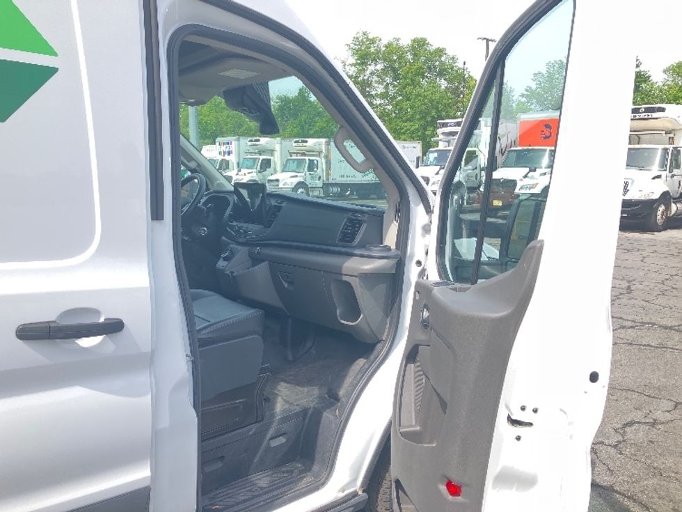 Cargo Van (Panel Van)-Alternative Fuel Trucks & Tractors-Ford-2022-TRAN350E-Parsippany-NJ-19,879\n\t\tmiles-$ 33,750 - Image 19