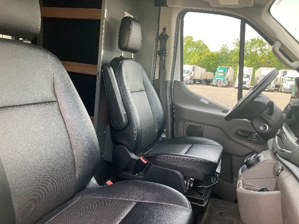 Cargo Van (Panel Van)-Alternative Fuel Trucks & Tractors-Ford-2022-TRAN350E-Parsippany-NJ-19,879\n\t\tmiles-$ 33,750 - Image 21