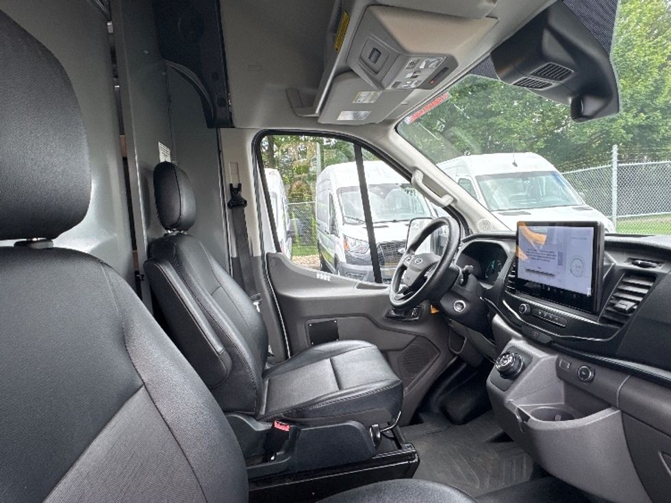 Cargo Van (Panel Van)-Alternative Fuel Trucks & Tractors-Ford-2022-TRAN350E-Parsippany-NJ-20,909\n\t\tmiles-$ 33,250 - Image 20