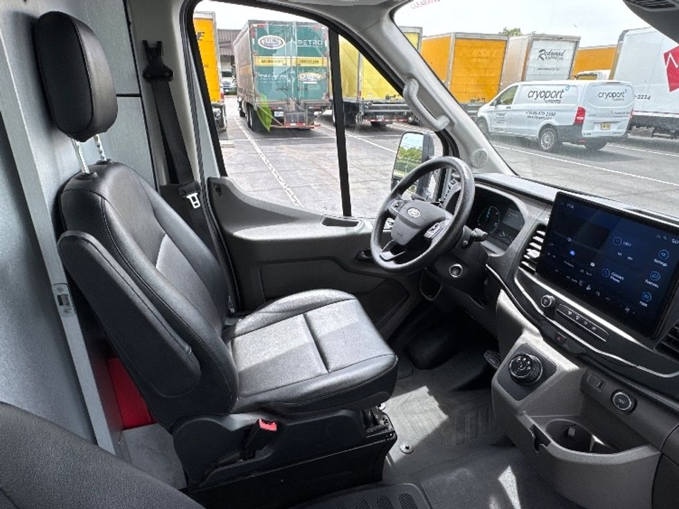 Cargo Van (Panel Van)-Alternative Fuel Trucks & Tractors-Ford-2022-TRAN350E-Parsippany-NJ-25,002\n\t\tmiles-$ 36,250 - Image 20