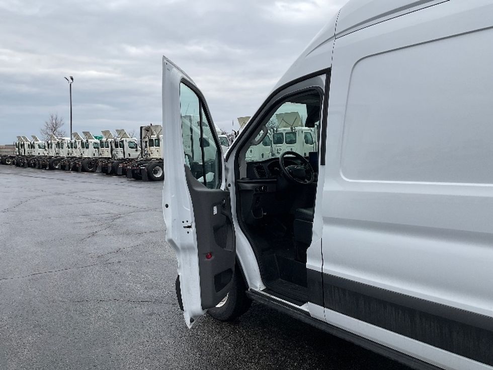 Cargo Van (Panel Van)-Alternative Fuel Trucks & Tractors-Ford-2022-TRAN350E-Perrysburg-OH-4,098\n\t\tmiles-$ 42,250 - Image 13