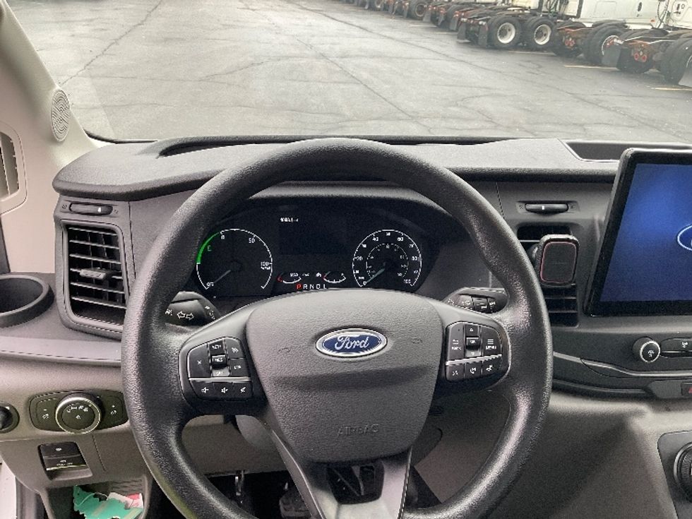 Cargo Van (Panel Van)-Alternative Fuel Trucks & Tractors-Ford-2022-TRAN350E-Perrysburg-OH-4,098\n\t\tmiles-$ 42,250 - Image 15