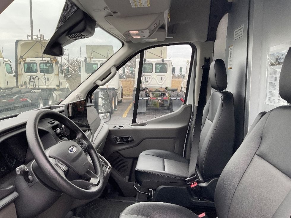 Cargo Van (Panel Van)-Alternative Fuel Trucks & Tractors-Ford-2022-TRAN350E-Perrysburg-OH-4,098\n\t\tmiles-$ 42,250 - Image 16