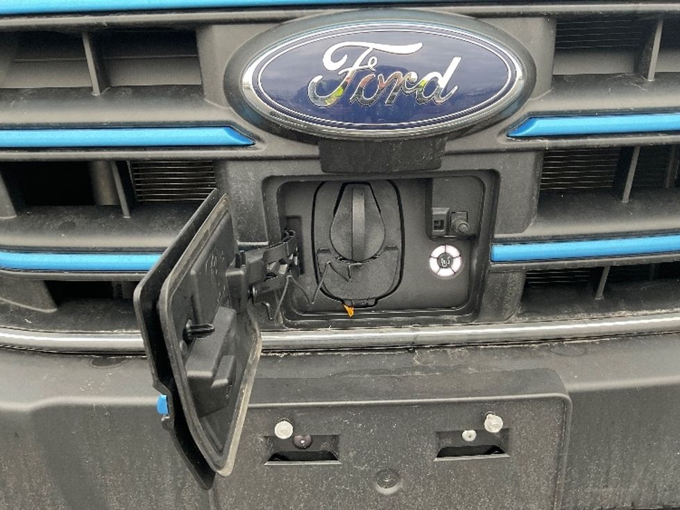 Cargo Van (Panel Van)-Alternative Fuel Trucks & Tractors-Ford-2022-TRAN350E-Perrysburg-OH-4,098\n\t\tmiles-$ 42,250 - Image 22