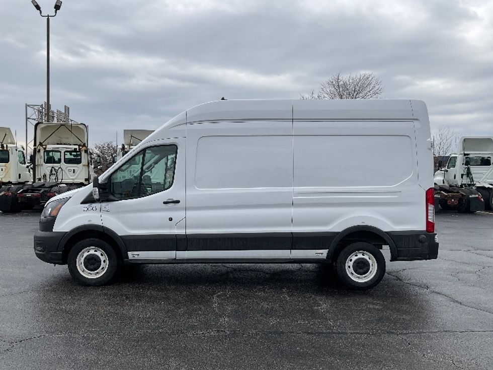 Cargo Van (Panel Van)-Alternative Fuel Trucks & Tractors-Ford-2022-TRAN350E-Perrysburg-OH-4,098\n\t\tmiles-$ 42,250 - Image 4