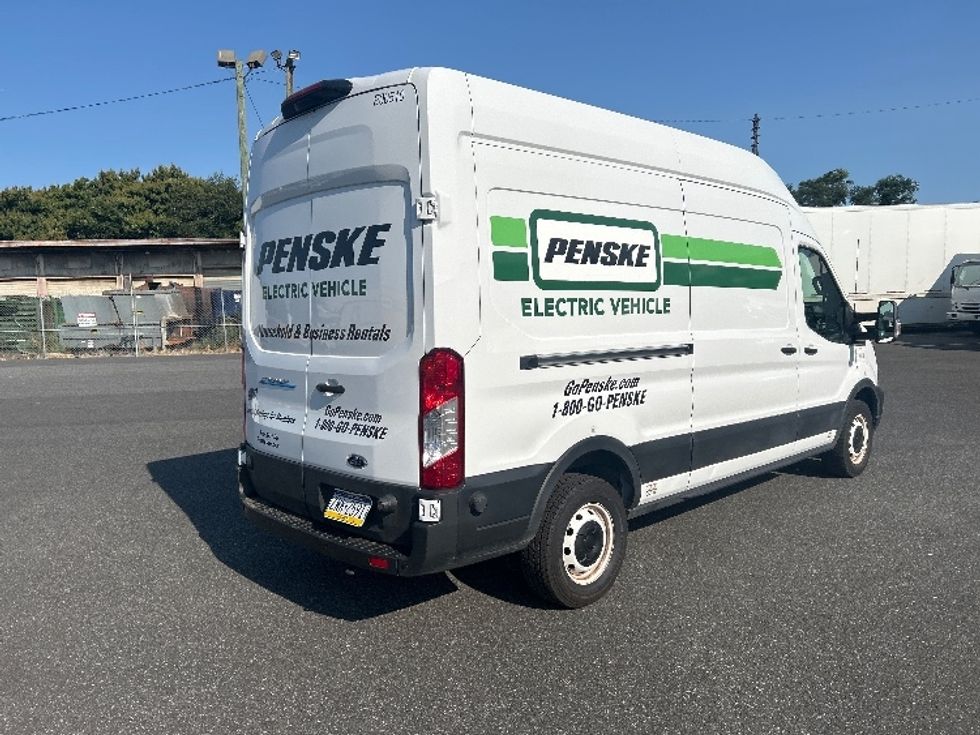 2022 Ford Transit photo 8