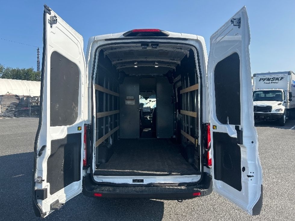 2022 Ford Transit photo 6
