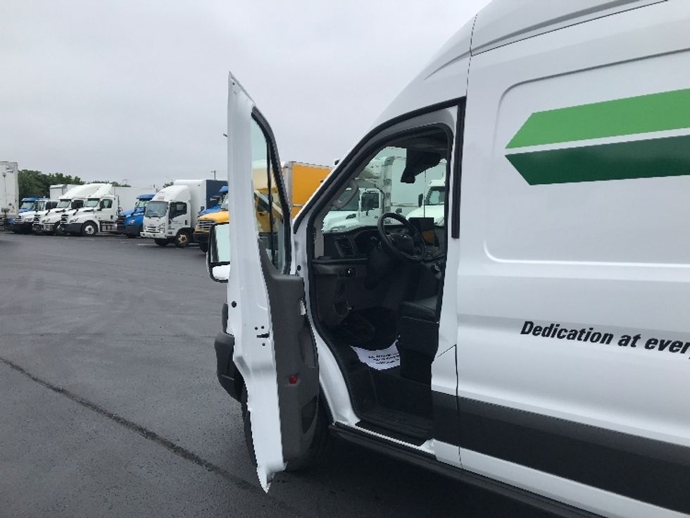 Cargo Van (Panel Van)-Alternative Fuel Trucks & Tractors-Ford-2022-TRAN350E-Philadelphia-PA-6,405\n\t\tmiles-$ 37,500 - Image 16