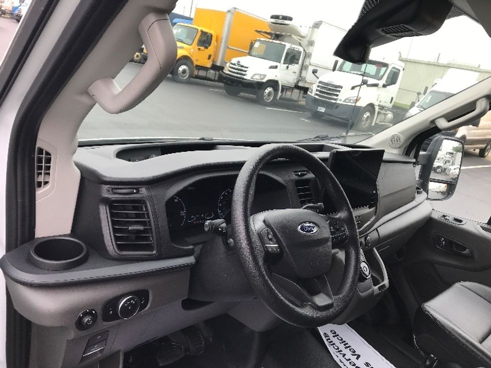 Cargo Van (Panel Van)-Alternative Fuel Trucks & Tractors-Ford-2022-TRAN350E-Philadelphia-PA-6,405\n\t\tmiles-$ 37,500 - Image 17
