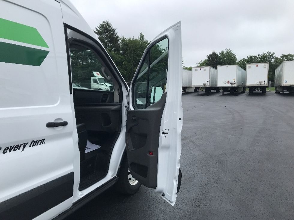 Cargo Van (Panel Van)-Alternative Fuel Trucks & Tractors-Ford-2022-TRAN350E-Philadelphia-PA-6,405\n\t\tmiles-$ 37,500 - Image 20