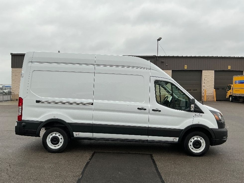 Cargo Van (Panel Van)-Alternative Fuel Trucks & Tractors-Ford-2022-TRAN350E-Piqua-OH-8,821\n\t\tmiles-$ 39,750 - Image 12