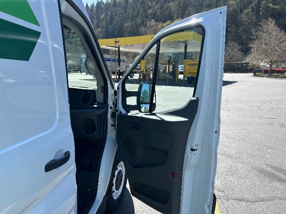 Cargo Van (Panel Van)-Alternative Fuel Trucks & Tractors-Ford-2022-TRAN350E-Portland-OR-11,824\n\t\tmiles-$ 40,500 - Image 19