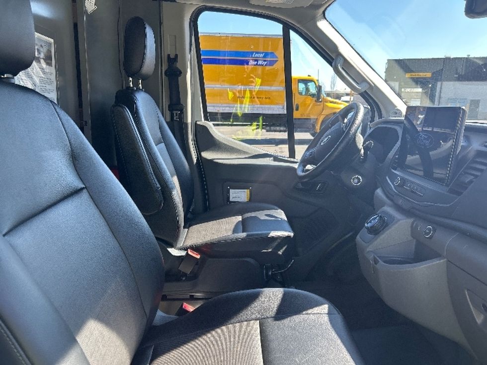 Cargo Van (Panel Van)-Alternative Fuel Trucks & Tractors-Ford-2022-TRAN350E-Portland-OR-11,824\n\t\tmiles-$ 40,500 - Image 21