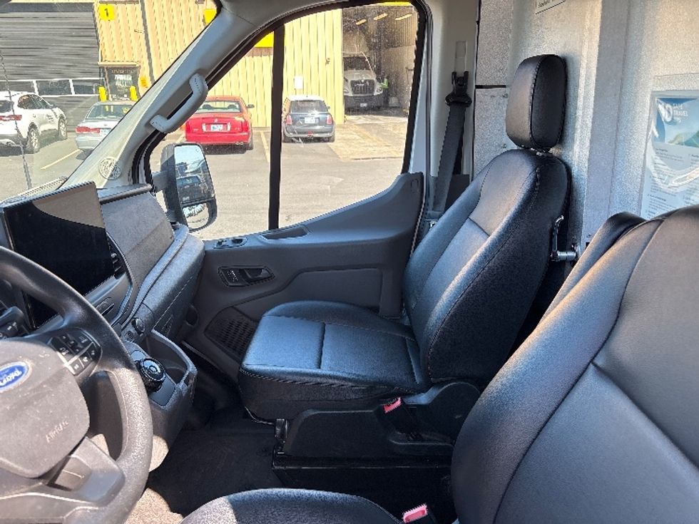 Cargo Van (Panel Van)-Alternative Fuel Trucks & Tractors-Ford-2022-TRAN350E-Portland-OR-15,088\n\t\tmiles-$ 40,250 - Image 16