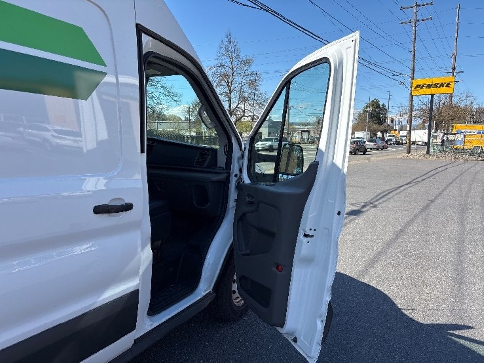 Cargo Van (Panel Van)-Alternative Fuel Trucks & Tractors-Ford-2022-TRAN350E-Portland-OR-15,088\n\t\tmiles-$ 40,250 - Image 17