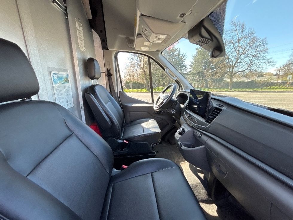 Cargo Van (Panel Van)-Alternative Fuel Trucks & Tractors-Ford-2022-TRAN350E-Portland-OR-15,088\n\t\tmiles-$ 40,250 - Image 19