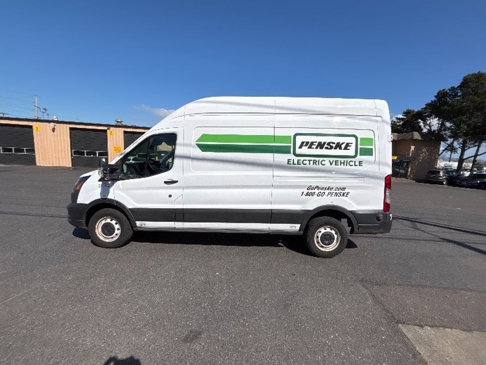 Cargo Van (Panel Van)-Alternative Fuel Trucks & Tractors-Ford-2022-TRAN350E-Portland-OR-15,088\n\t\tmiles-$ 40,250 - Image 4