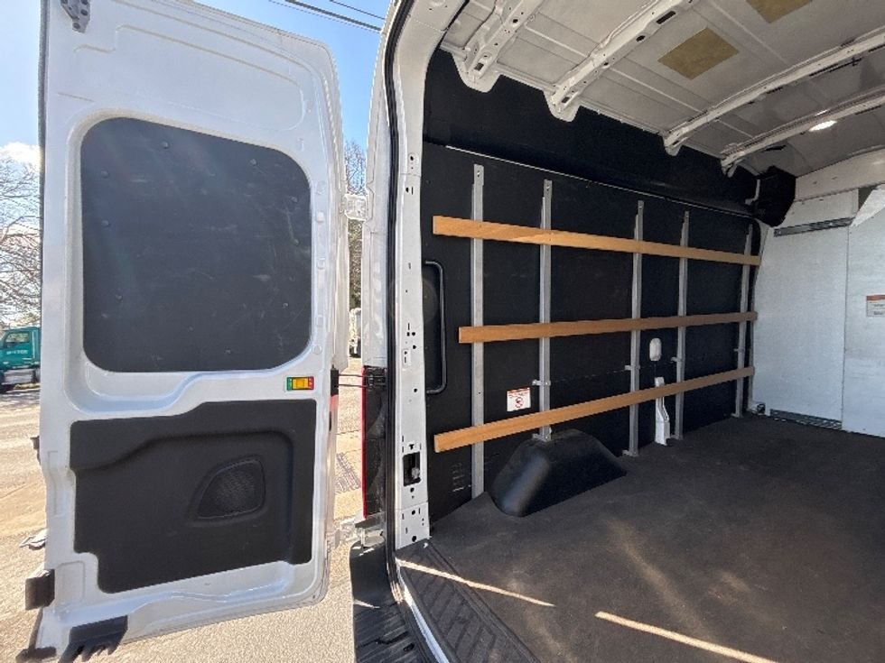 Cargo Van (Panel Van)-Alternative Fuel Trucks & Tractors-Ford-2022-TRAN350E-Portland-OR-15,088\n\t\tmiles-$ 40,250 - Image 9