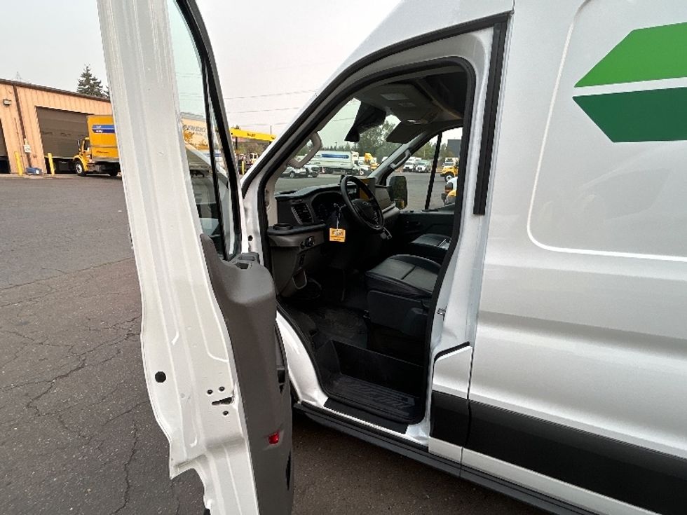 Cargo Van (Panel Van)-Alternative Fuel Trucks & Tractors-Ford-2022-TRAN350E-Portland-OR-19,580\n\t\tmiles-$ 37,000 - Image 15