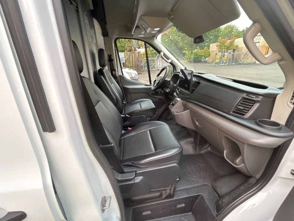 Cargo Van (Panel Van)-Alternative Fuel Trucks & Tractors-Ford-2022-TRAN350E-Portland-OR-19,580\n\t\tmiles-$ 37,000 - Image 21