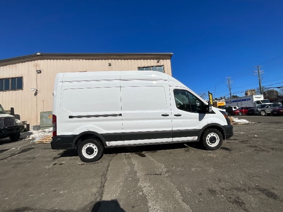 Cargo Van (Panel Van)-Alternative Fuel Trucks & Tractors-Ford-2022-TRAN350E-Reading-PA-316\n\t\tmiles-$ 41,500 - Image 15