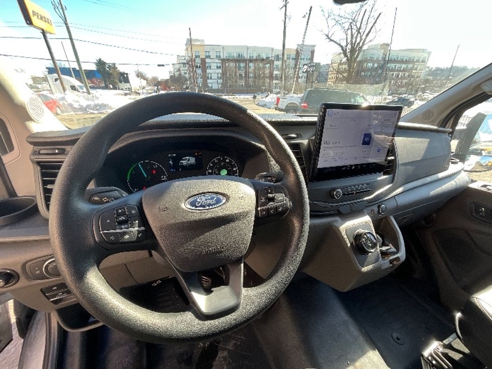 Cargo Van (Panel Van)-Alternative Fuel Trucks & Tractors-Ford-2022-TRAN350E-Reading-PA-316\n\t\tmiles-$ 41,500 - Image 17